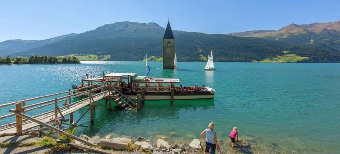 Turm im Reschensee mit Hubertus