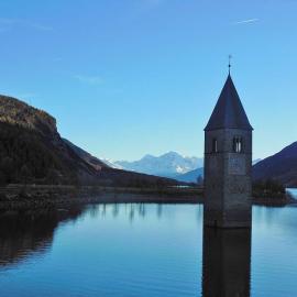 Abendstimmung am Turm im Reschensee